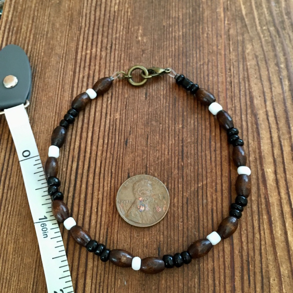 Men’s Wood and Black Beaded Bracelet - Picture 2 of 2